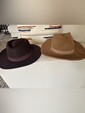 Pair of nwt ASOS DESIGN felt fedora hats in dark and light brown